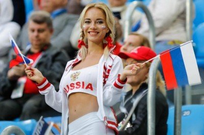 2018 Dünya Kupası'nın En Ateşli Rus Taraftarının Porno Yıldızı Olduğu Ortaya Çıktı!
