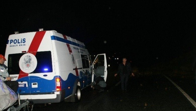 Marmaris'te Aşırı Yağış Sebebi İle Heyelan Meydana Geldi Yol Trafiğe Kapandı