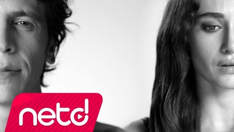 Biz İki Aşık Kafaları Karışık