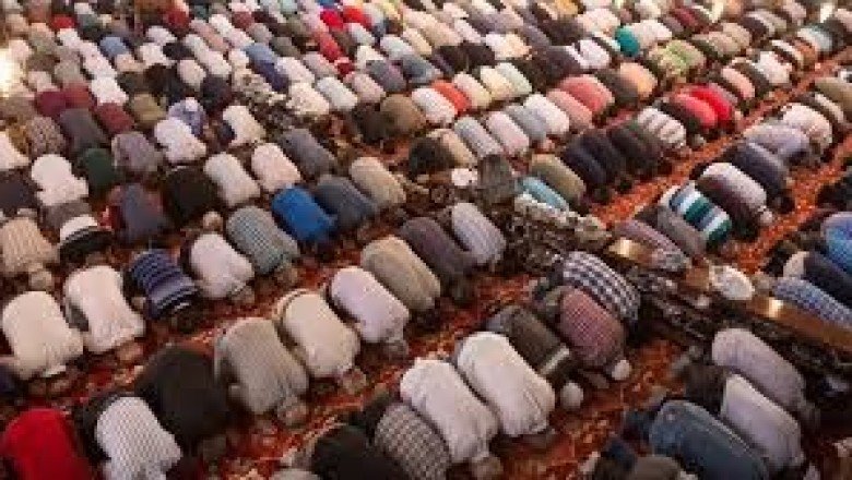 İŞTE CUMA NAMAZINA DAİR BİLİNMESİ GEREKENLER.